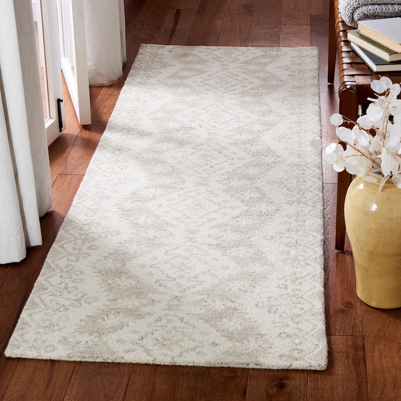 SAFAVIEH Handmade Snowflake Micro-loop Modern Wool Area Rug - 2'3" x 7' Runner - Ivory/Beige