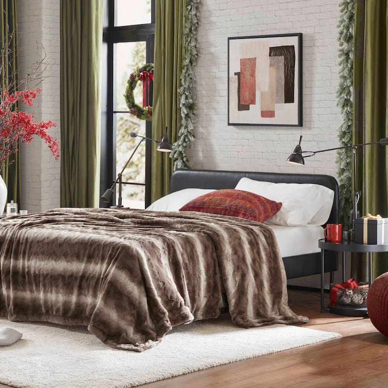 Madison Park Zuri Faux Fur Blanket