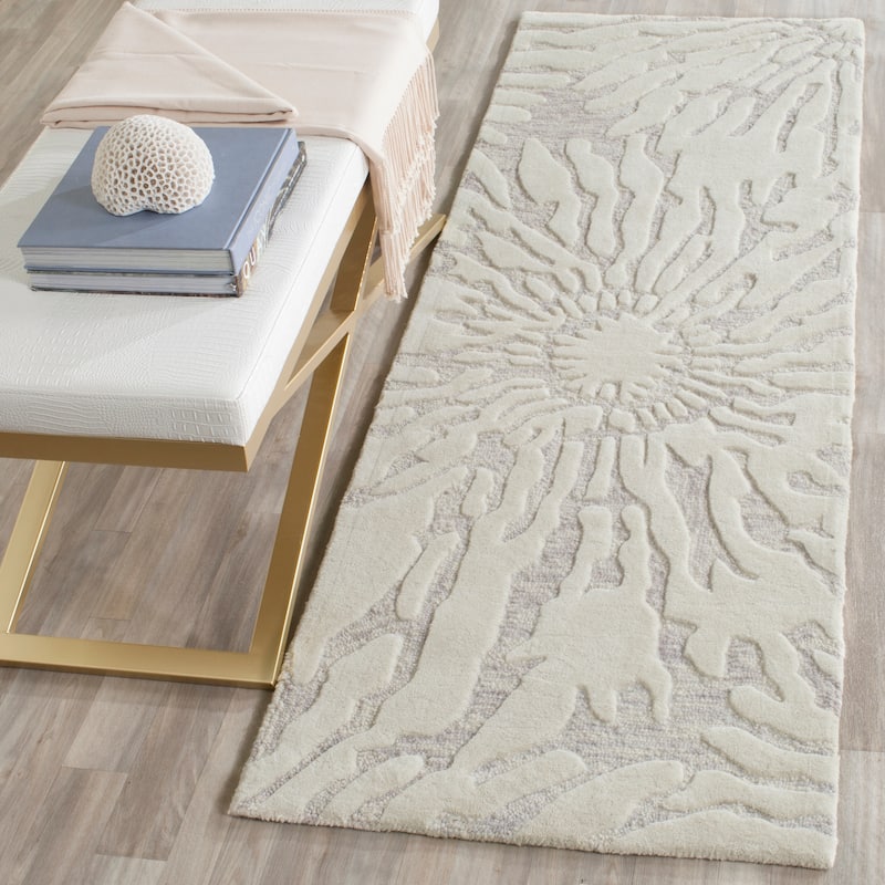 SAFAVIEH Handmade Bella Terzia Modern Floral Wool Rug - 2'3" x 7' Runner - Silver/Ivory