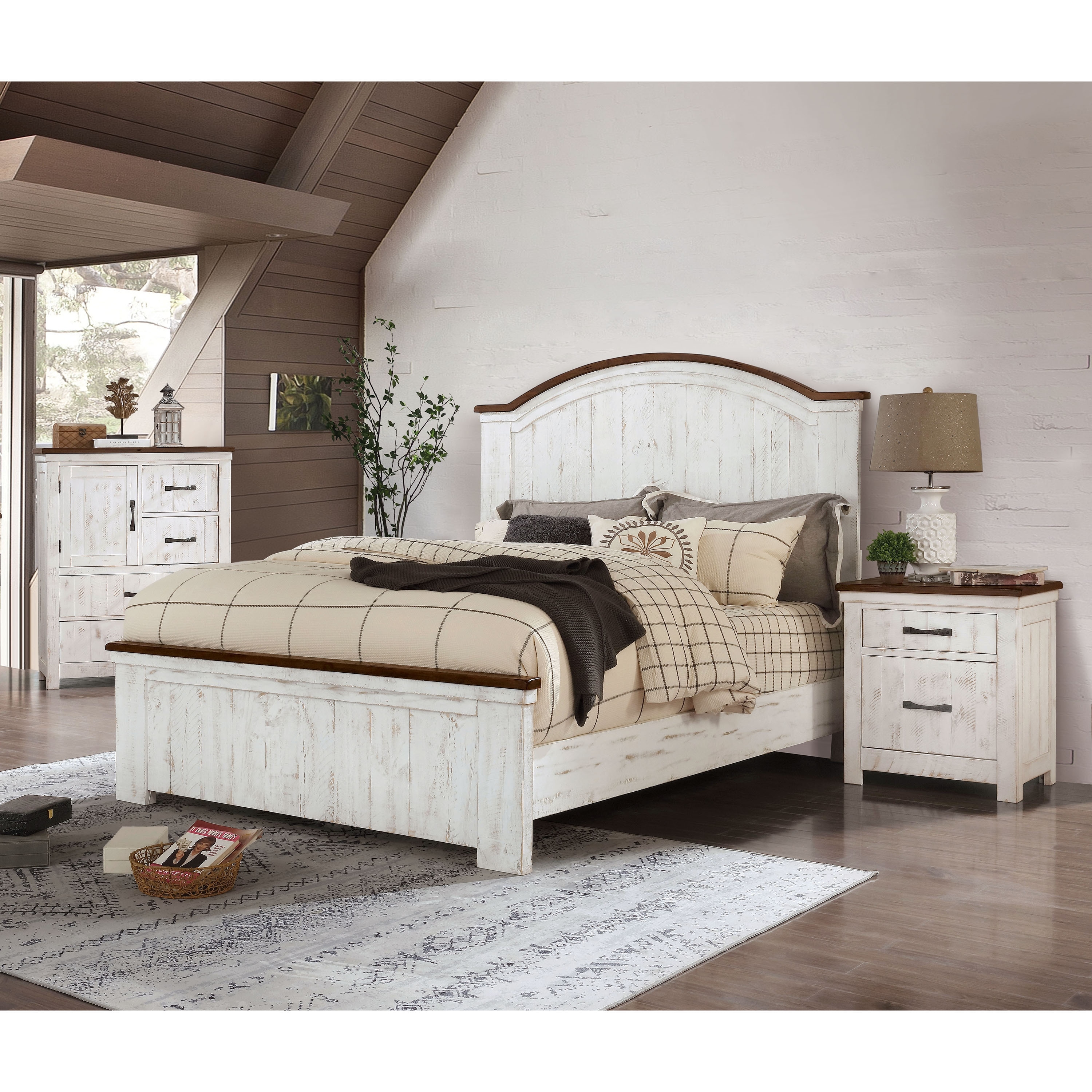 Furniture of America Ynez Farmhouse White Pine 3-Piece Panel Bedroom Set with USB Port