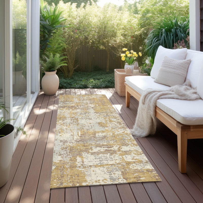 Machine Washable Indoor/ Outdoor Abstract Chantille Rug - Gold - 2'3" x 7'6"
