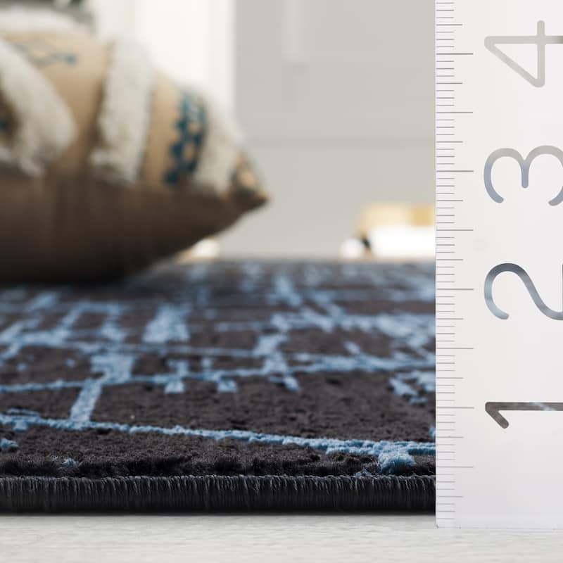 SAFAVIEH Mila Margurite Modern & Contemporary Rug