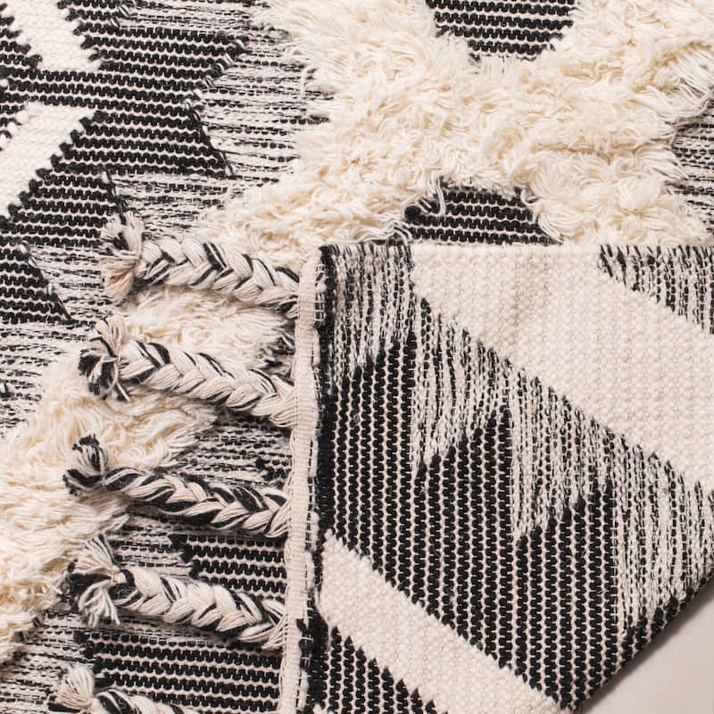 SAFAVIEH Hand-knotted Kenya Sacha Southwestern Tribal Wool Rug