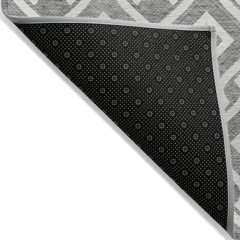 HomeRoots Geometric Transitional Rectangle Outdoor Rug