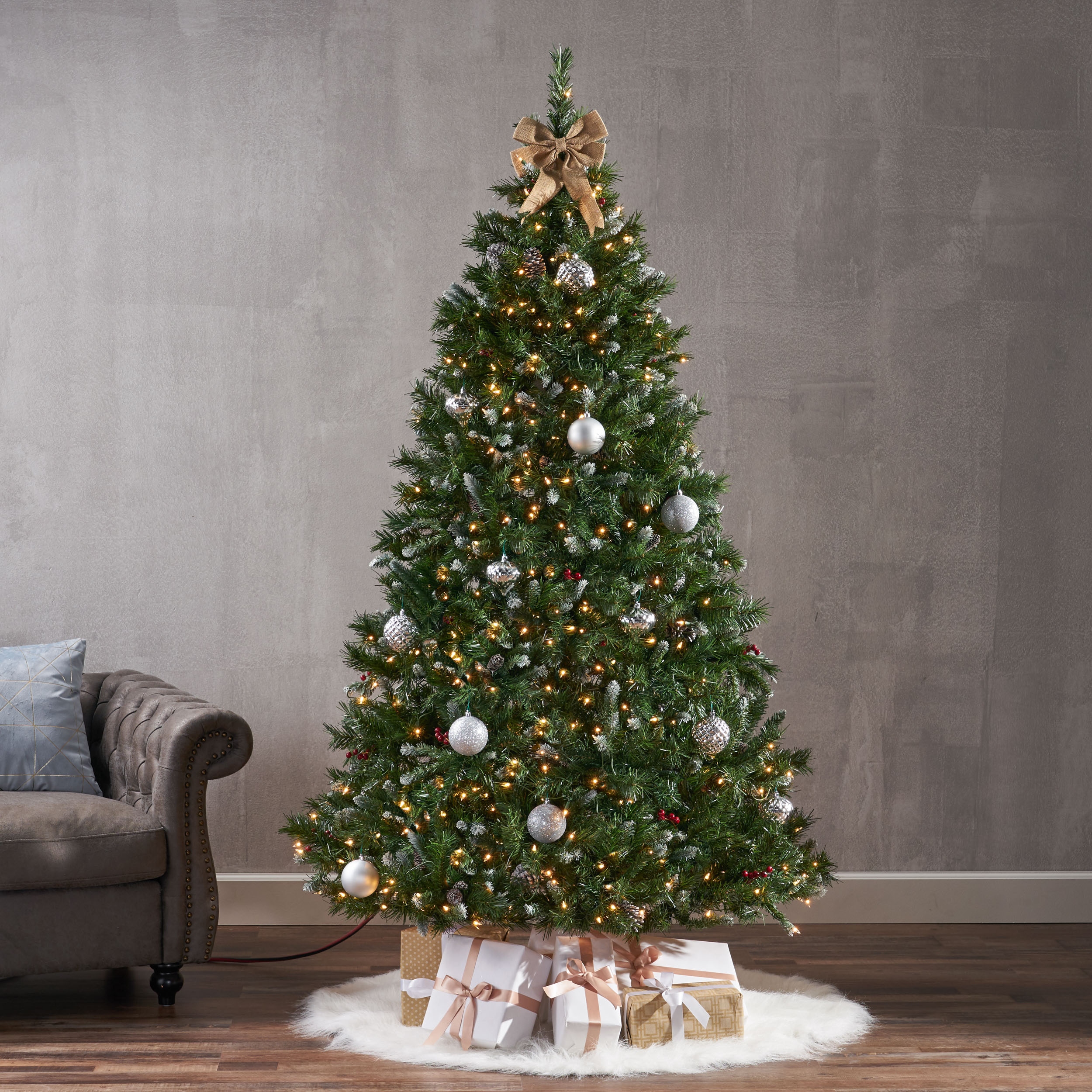 Halcyon Days Christmas Tree with Roses Trinket Box, 4.5” H