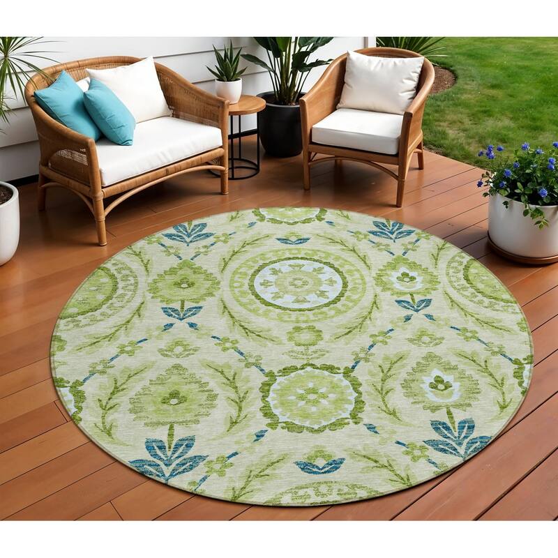 HomeRoots Floral Transitional Rectangle Outdoor Rug - 8' Round