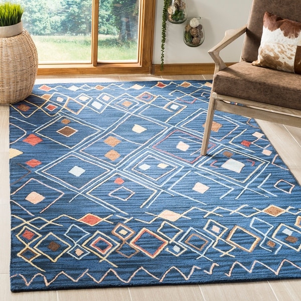 Safavieh Handmade Suzani Emirjona Boho Tribal Wool Rug