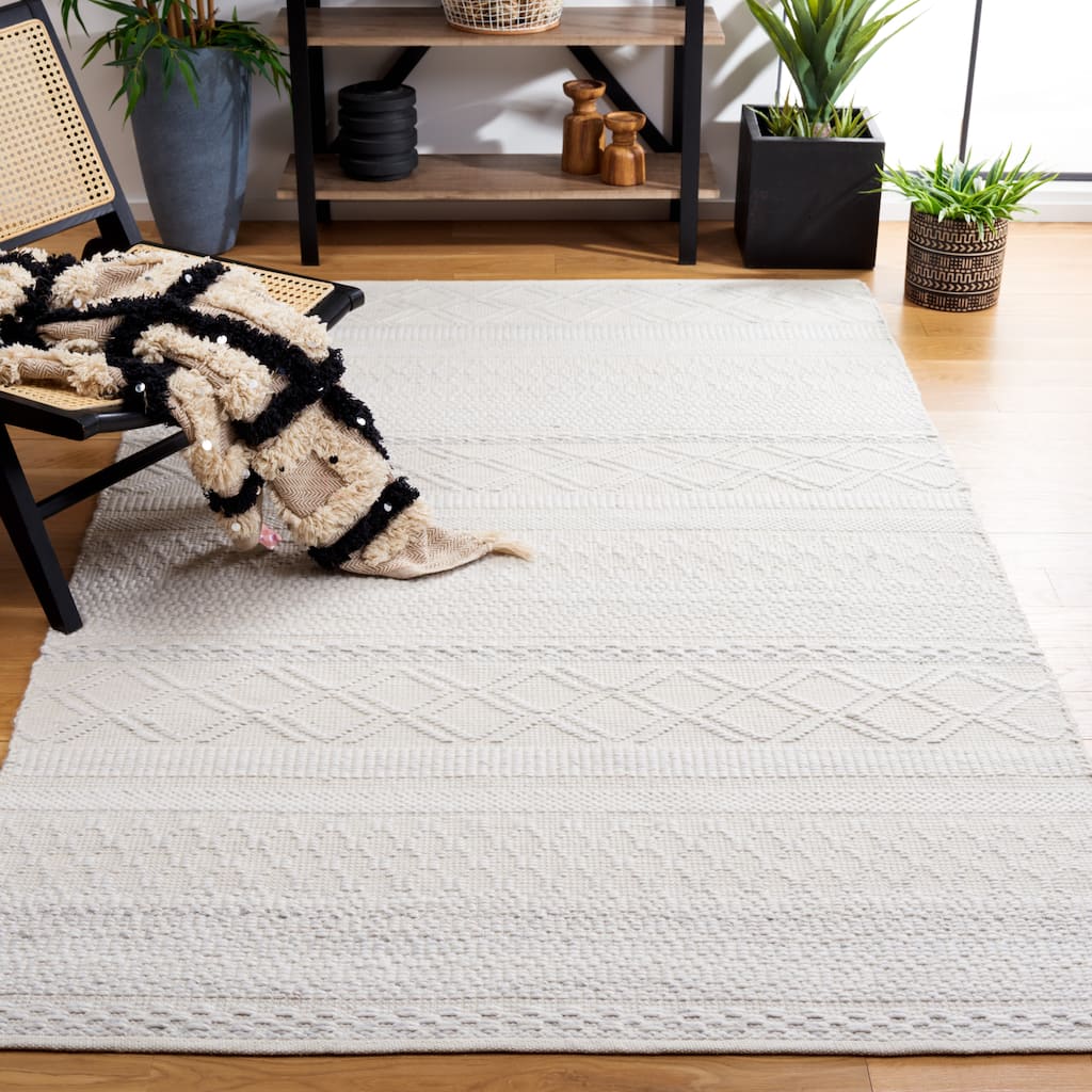 SAFAVIEH Handmade Natura Tiphaine Rug