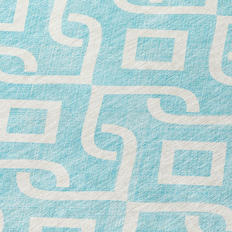 Machine Washable Indoor/ Outdoor Chantille Trellis Scroll Rug
