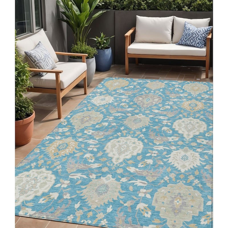 HomeRoots Damask Traditional Rectangle Outdoor Rug - 5' X 8'