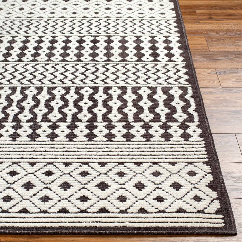 Livabliss Engton Chevron Stripe Machine Washable Area Rug