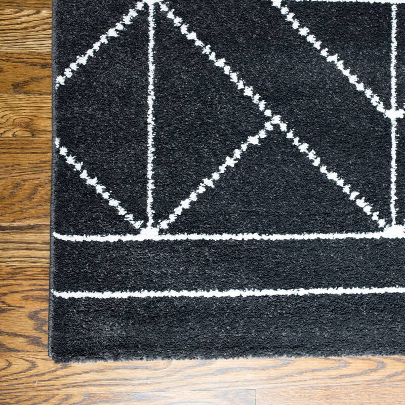 Carson Carrington Iseras Modern Geometric Area Rug