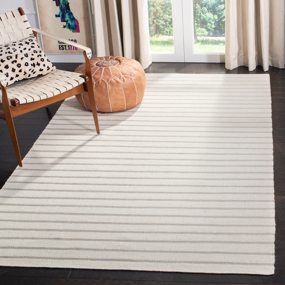 SAFAVIEH Handmade Flatweave Dhurries Purvoleta Modern Wool Rug