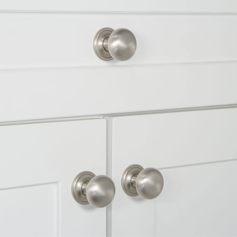 Grandeur FIFT-BRASS-KNOB-GEO Fifth Avenue 1-3/8” Solid Metal Luxury