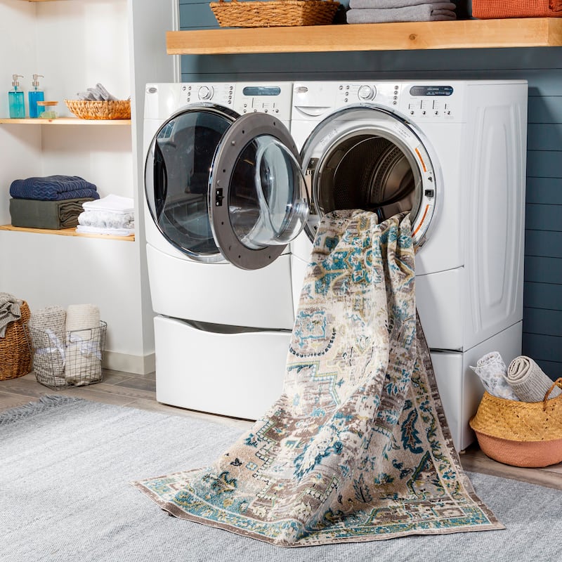 Livabliss Jaconita Machine Washable Traditional Floral Area Rug