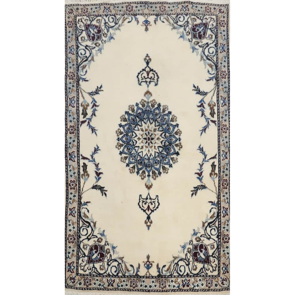Hand Knotted Oriental 100% Wool Carpet Traditional Medallion Beige & Ivories Nain Area Rug - 6' 8'' X 3' 11''