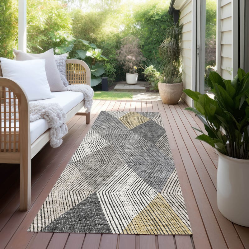 Machine Washable Indoor/ Outdoor Diamond Stripes Chantille Rug - Pewter - 2'3" x 7'6"