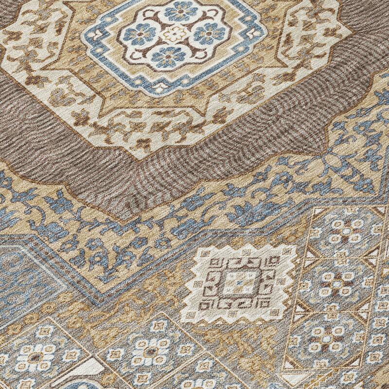 Machine Washable Indoor/ Outdoor Traditonal Isaiah Chantille Rug