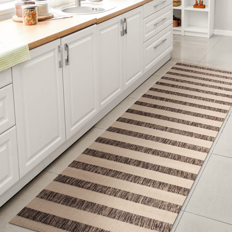 JONATHAN Y Tavira Wide Stripe Indoor/Outdoor Area Rug