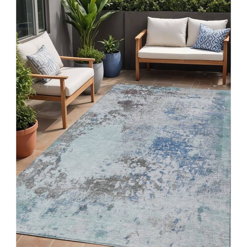 HomeRoots Abstract Transitional Rectangle Outdoor Rug - 5' X 8'