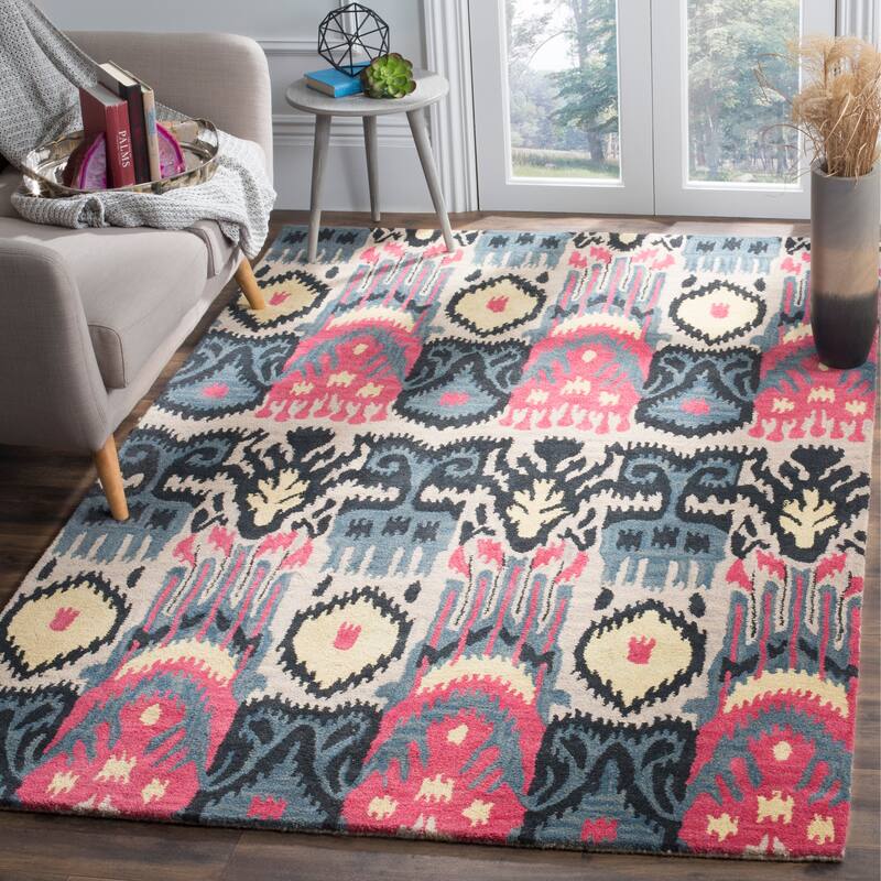 SAFAVIEH Handmade Ikat Cecelia Modern Wool Rug - 9' x 12' - Beige/Blue