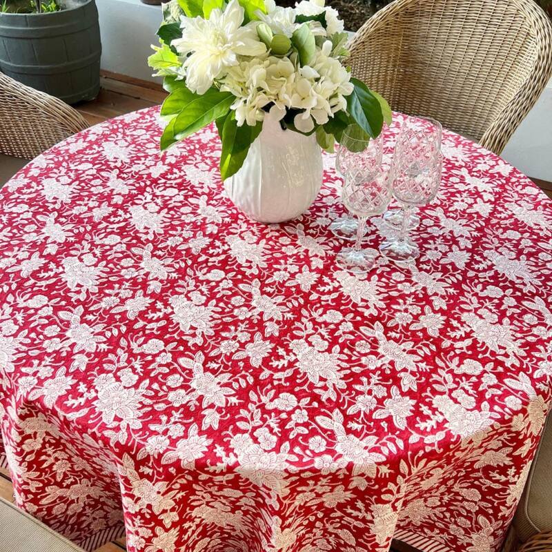 Carmen red and white round Tablecloth