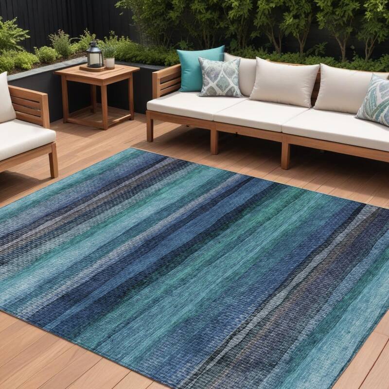 HomeRoots Striped Transitional Rectangle Outdoor Rug - 8' X 10'
