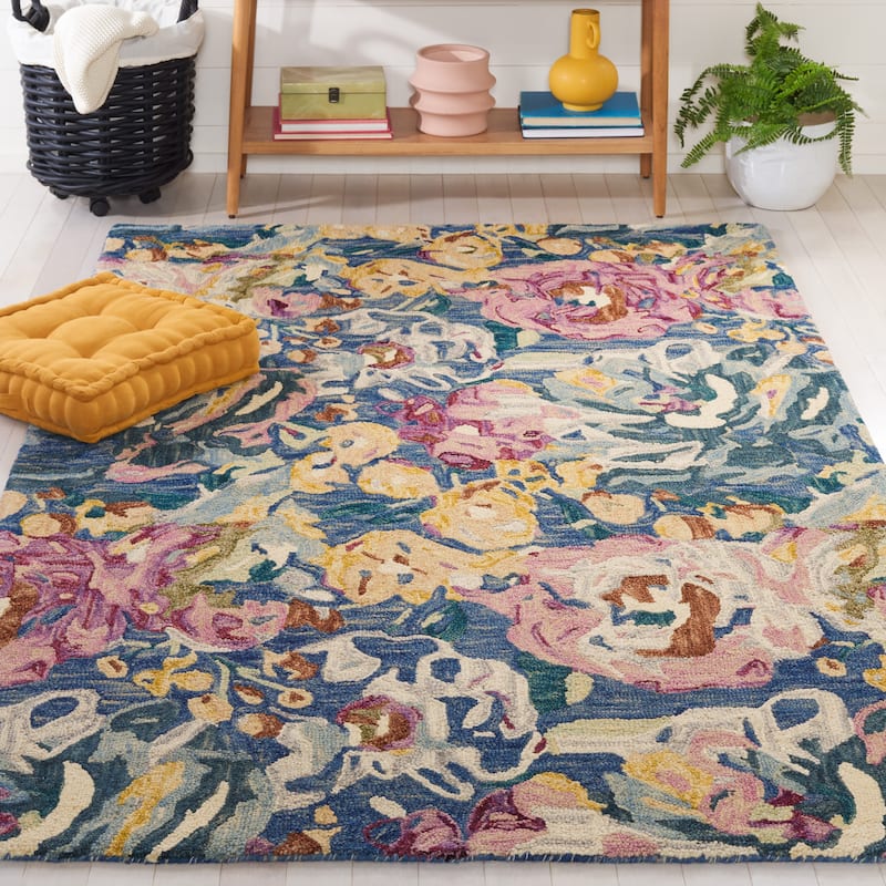 SAFAVIEH Handmade Blossom Stavroula French Country Floral Wool Rug - 4' x 6' - Light Blue/Plum