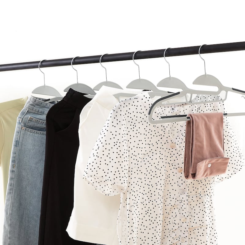 Non-Slip Plastic Clothes Hangers with clips Heavy Duty Dry Wet Clothes Hangers Space-Saving Swivel Hook