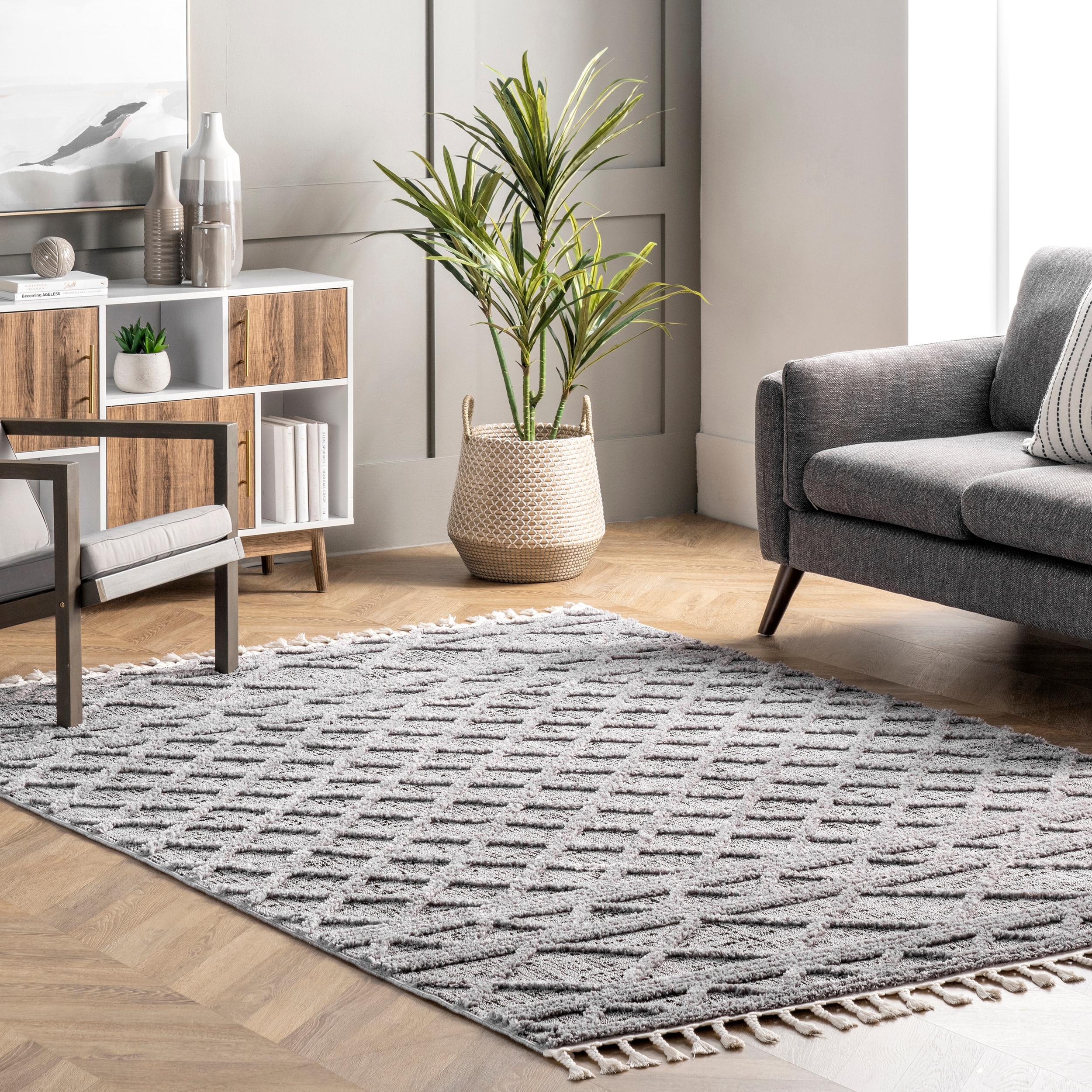 Nuloom Dottie Soft Shaggy Textured Trellis Tassel Area Rug