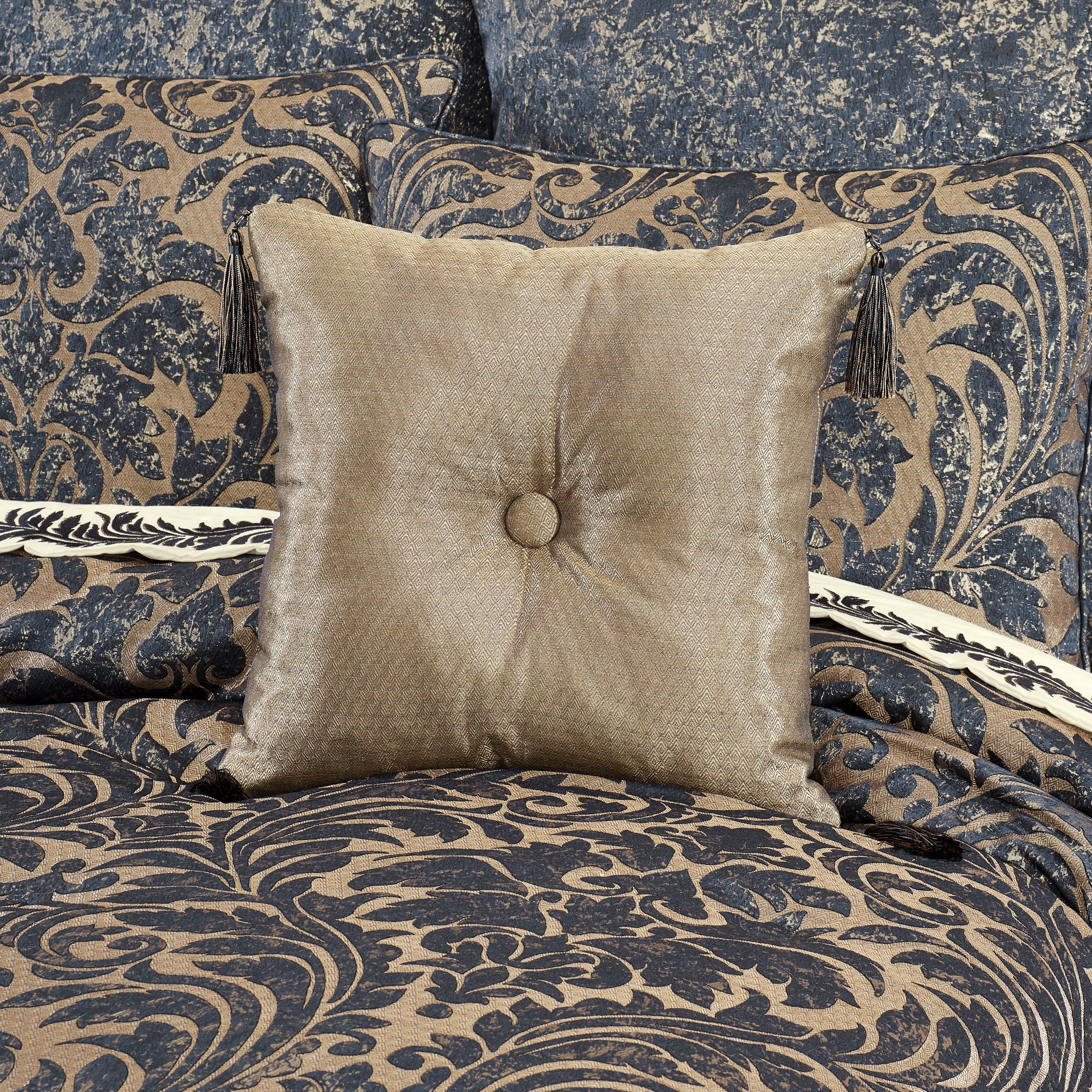 Glimmerstone 18" Square Decorative Throw Pillow