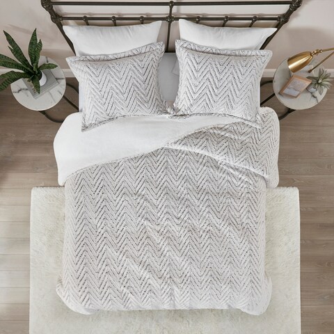 Madison Park Aurora Ivory Back Print Brushed Fur Duvet Cover Set