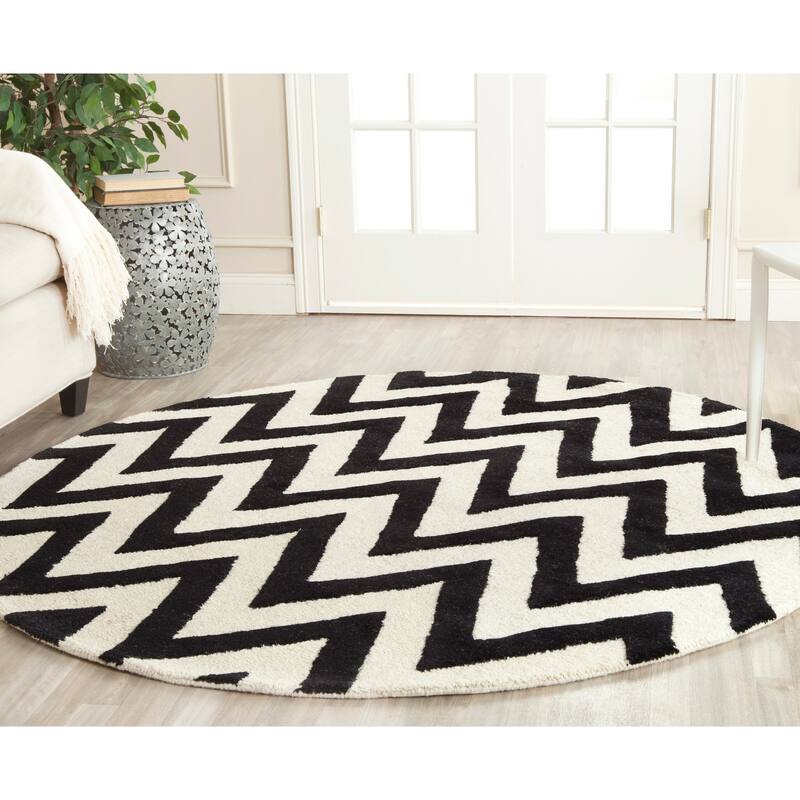 SAFAVIEH Handmade Cambridge Hicran Modern Moroccan Wool Rug - 8' Round - Black/Ivory