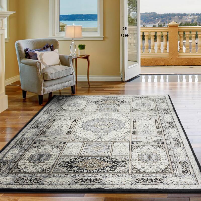 Vaso Collection Traditional Polypropylene Area Rug