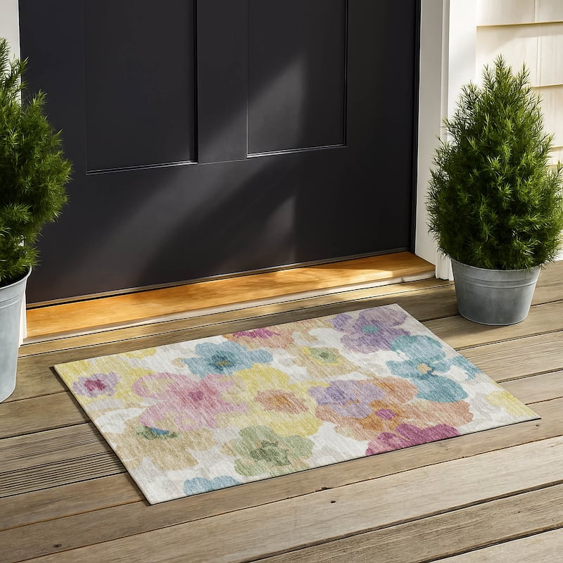 Machine Washable Indoor/ Outdoor Floral Bonnet Chantille Rug - Beige - 1'8" x 2'6"