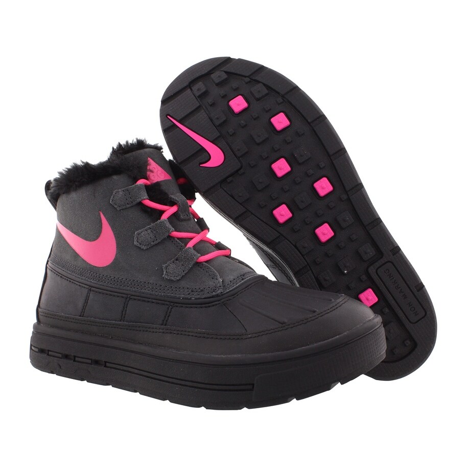 nike boots girl
