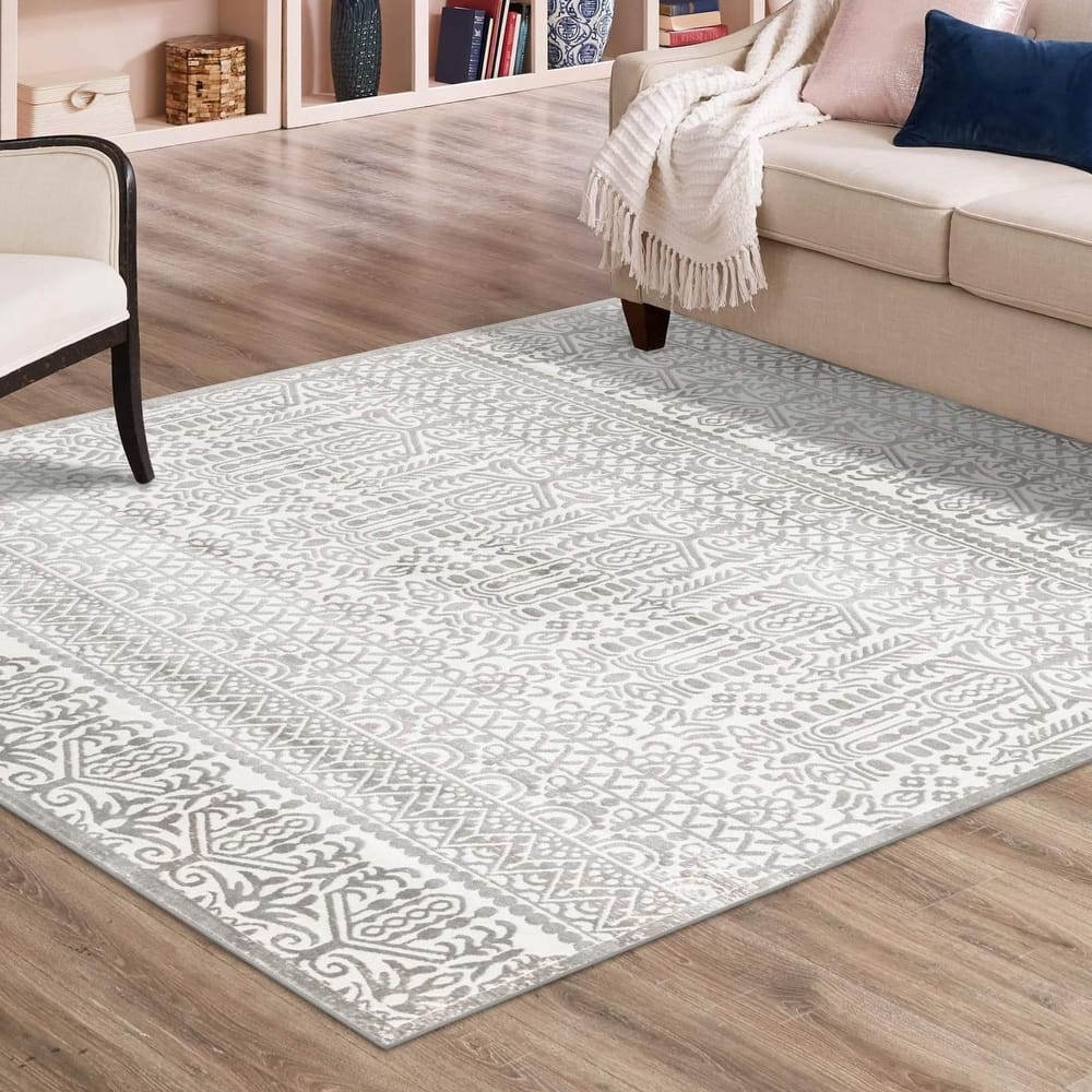 Southwestern/Lodge Richye Collection Area Rug