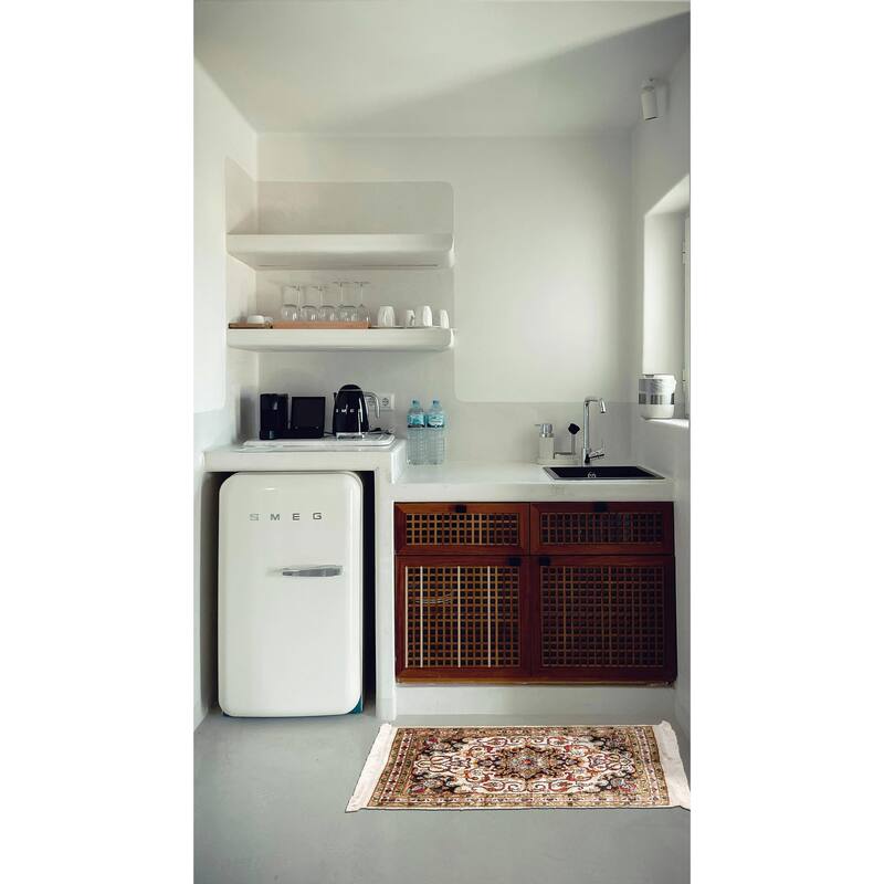 ECARPETGALLERY Hand-knotted Hereke Cream Silk Rug - 1'6 x 2'4