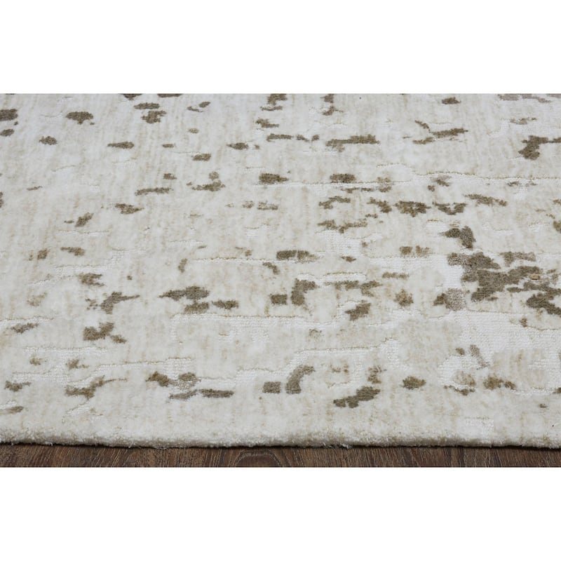 Hazel Off-White Area Rug