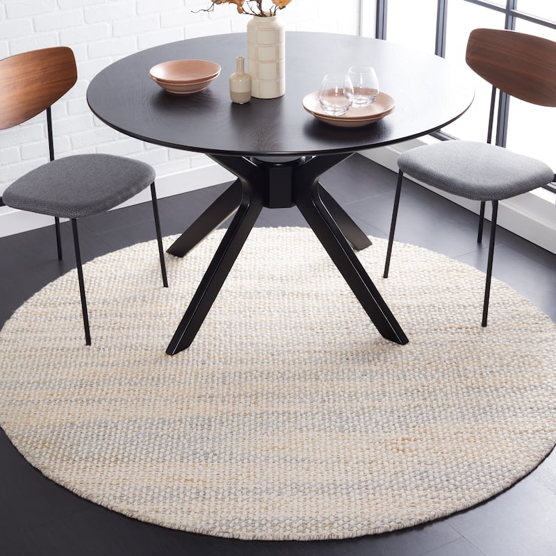 SAFAVIEH Handmade Natura Jumana Rug - 6' Round - Natural/Light Grey