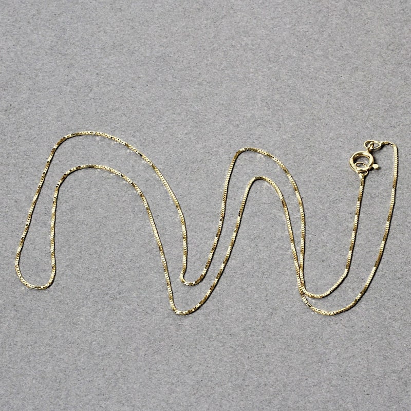 MayaMila 10k Yellow Gold Classic Box Chain 0.45mm