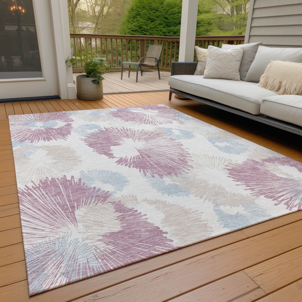 Machine Washable Indoor/Outdoor Modern Floral Chantille Rug