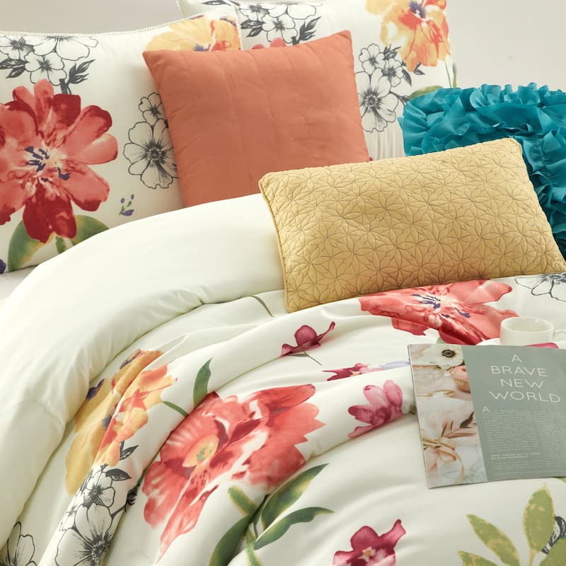 Nanshing Cassia Floral Bouquet 7 Piece Comforter Set