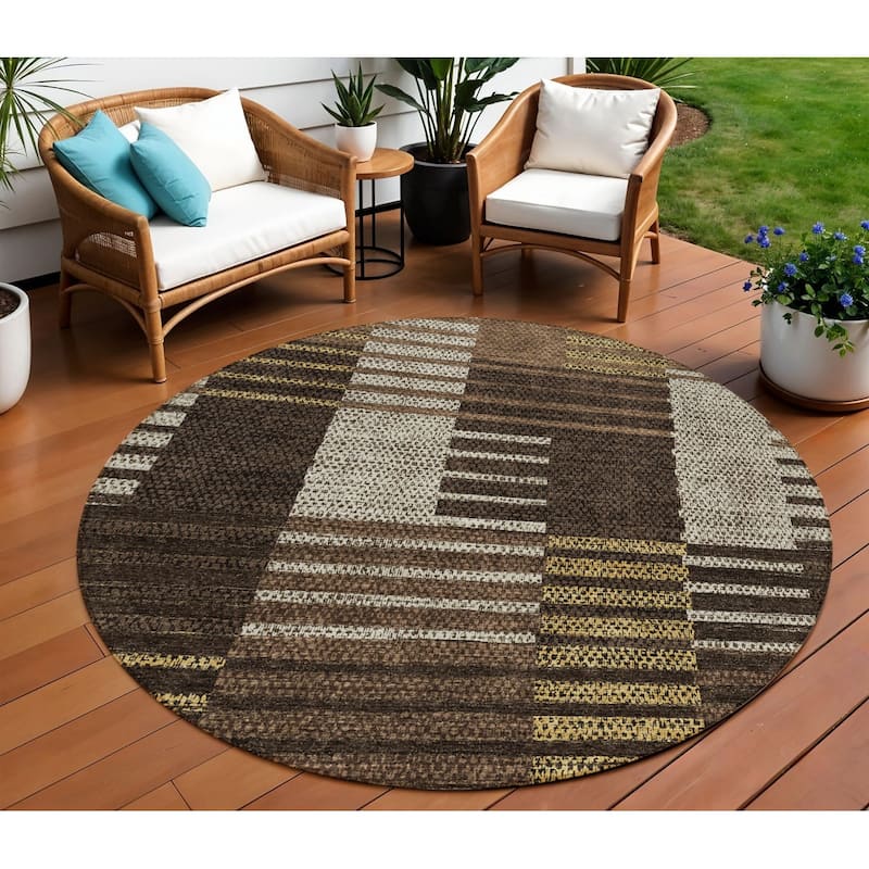 HomeRoots Striped Modern Rectangle Outdoor Rug - 8' Round