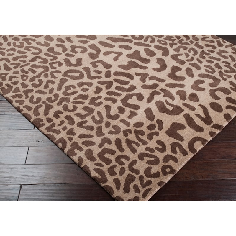 Hand-tufted Jungle Animal Print Round Wool Area Rug