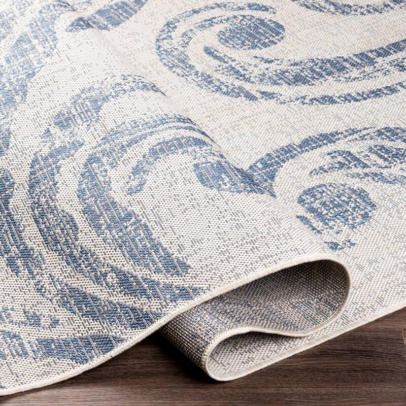 Kimarlee Indoor/ Oudoor Scroll Area Rug