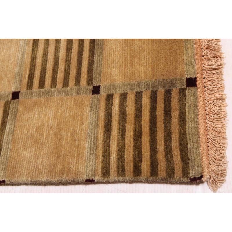 ECARPETGALLERY Hand-knotted Opulence Tan Wool Rug - 2'6 x 9'6