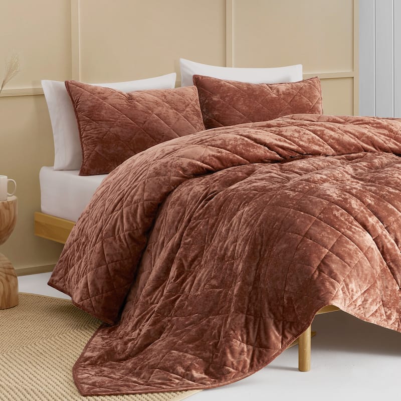 Beaute Living Diamond Velvet 3 Piece Quilt Set