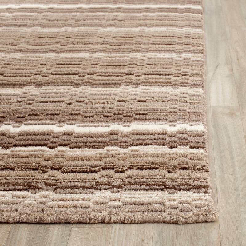 SAFAVIEH Handmade Himalaya Zhivitza Modern Wool Rug