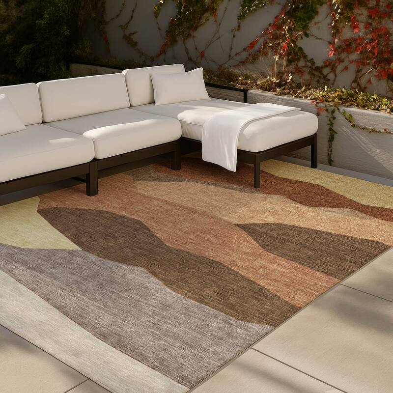 Machine Washable Indoor/ Outdoor Modern Dacono Chantille Rug
